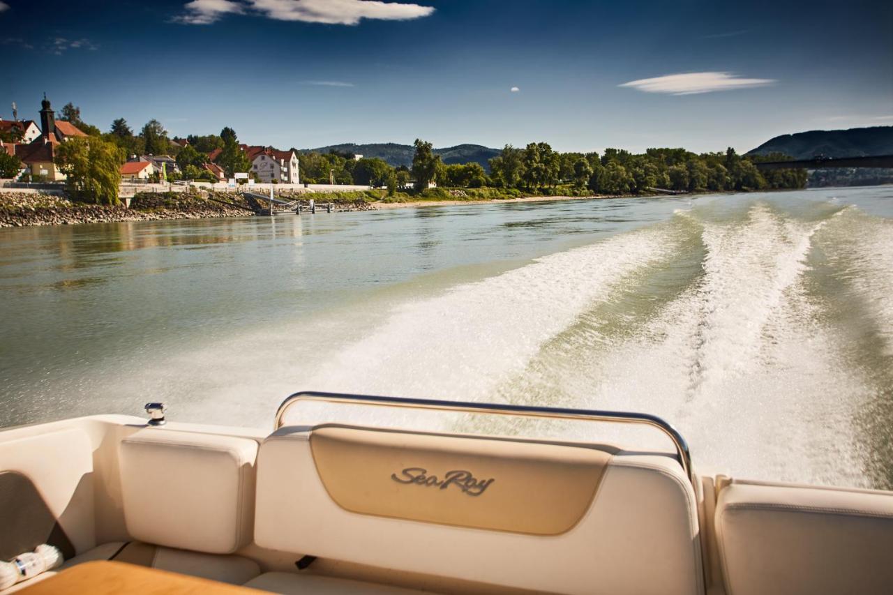 Hotel Donauhof Emmersdorf an der Donau Bagian luar foto