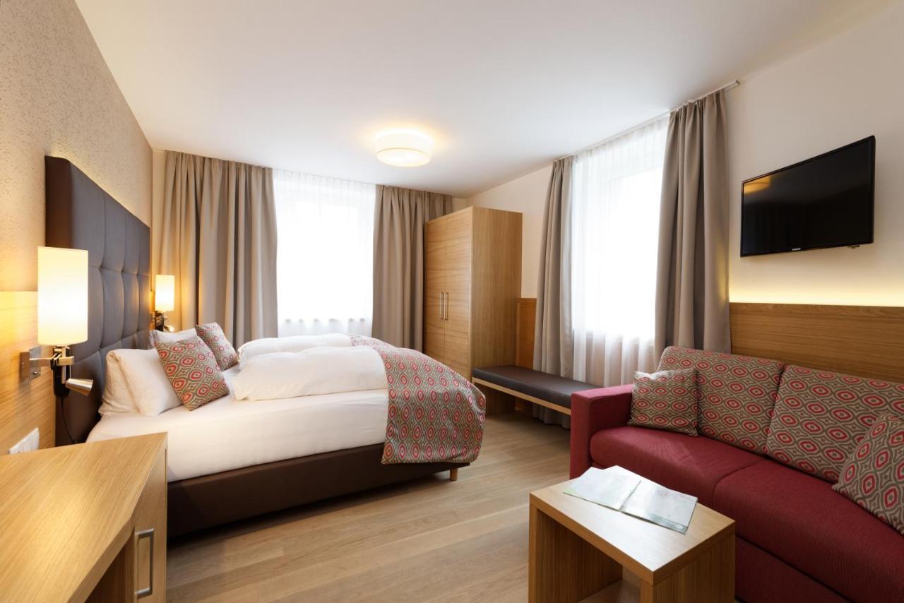 Hotel Donauhof Emmersdorf an der Donau Bagian luar foto