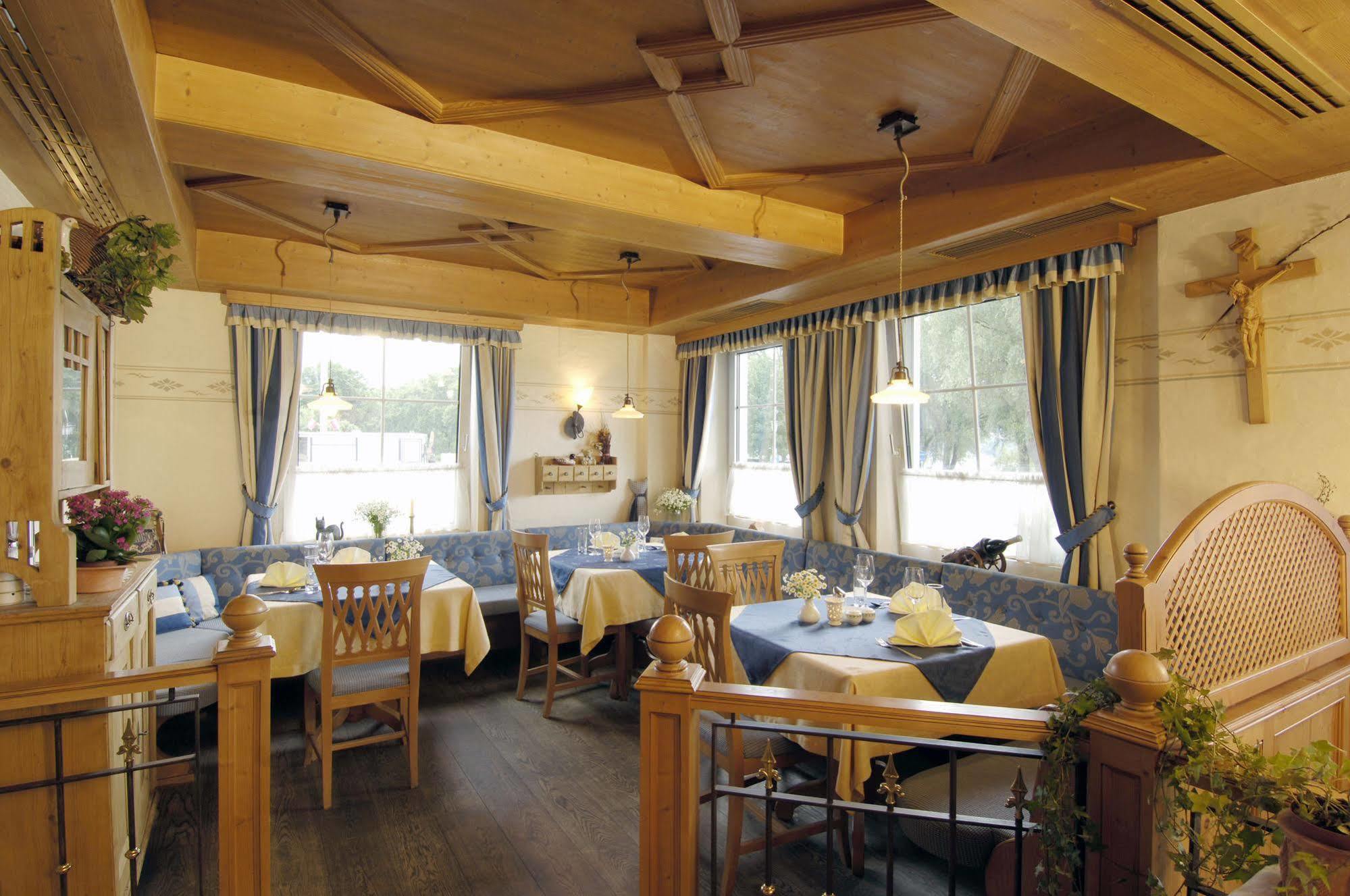 Hotel Donauhof Emmersdorf an der Donau Bagian luar foto