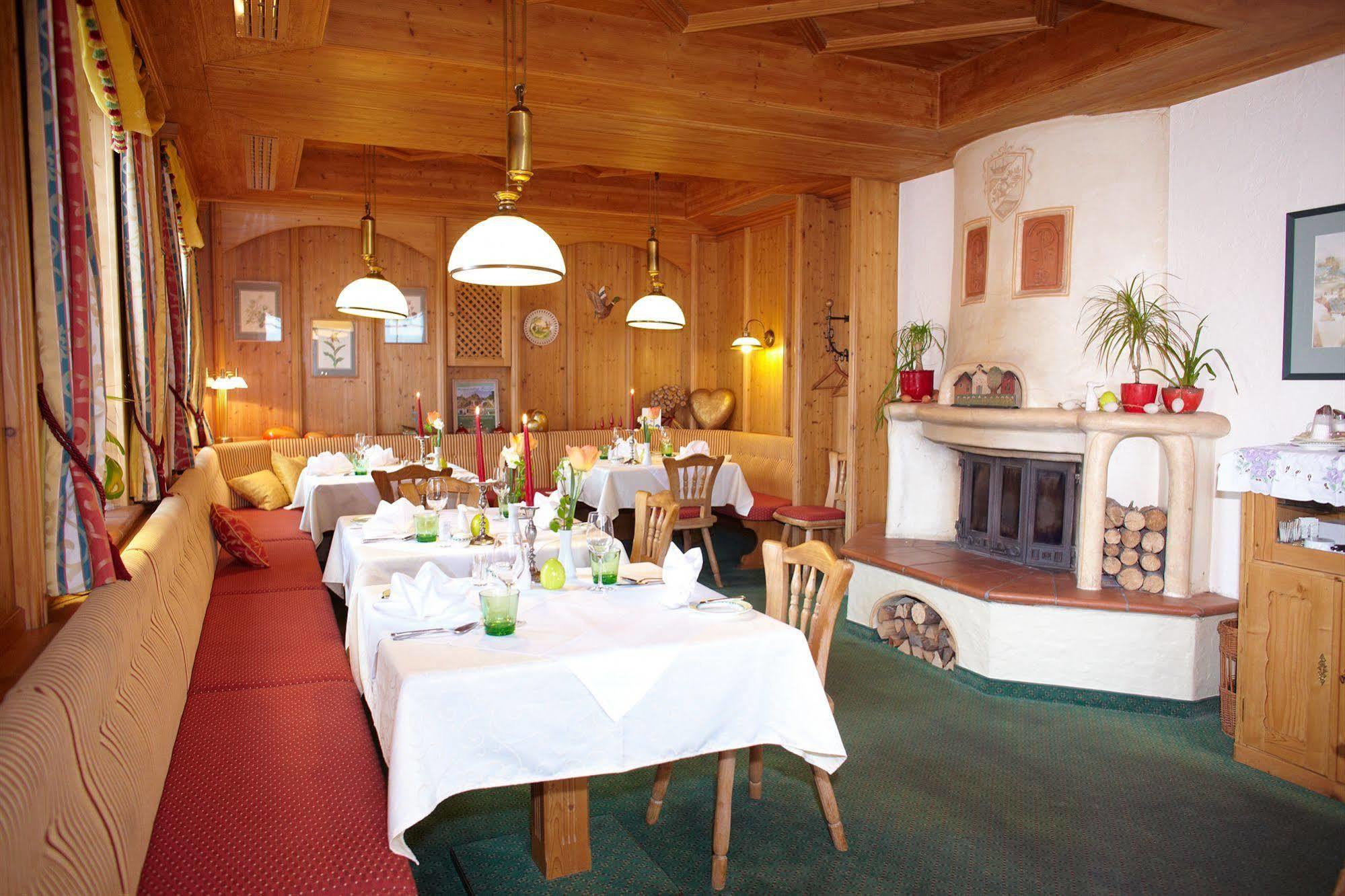 Hotel Donauhof Emmersdorf an der Donau Bagian luar foto